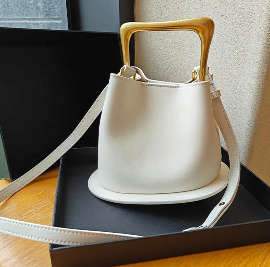 Pre-Order Munat Bucket Bag Handbags Munat.Ltd   